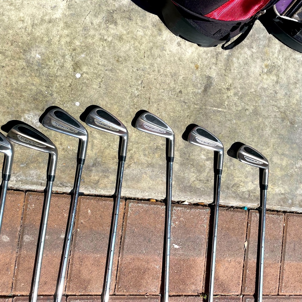 Golf Iron Set 8 Pc By Oxygen Golf 
Steel shaft